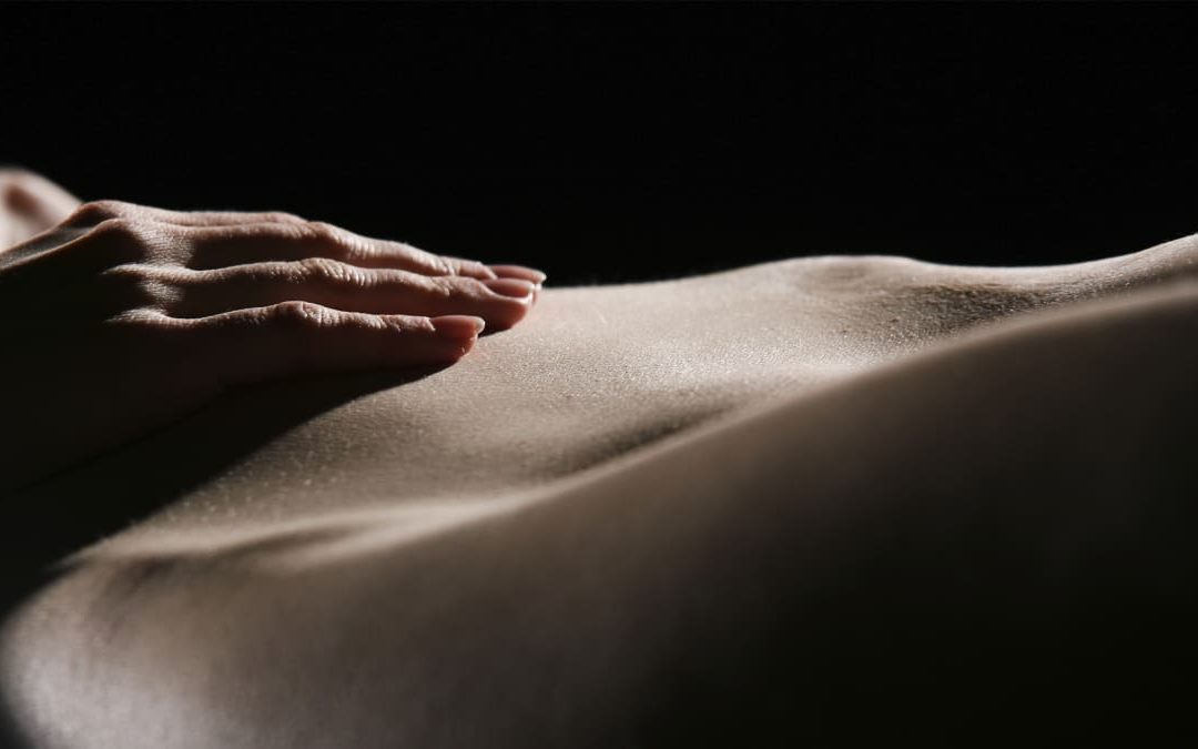 Desmistificando a massagem tântrica: Como funciona e porque funciona?